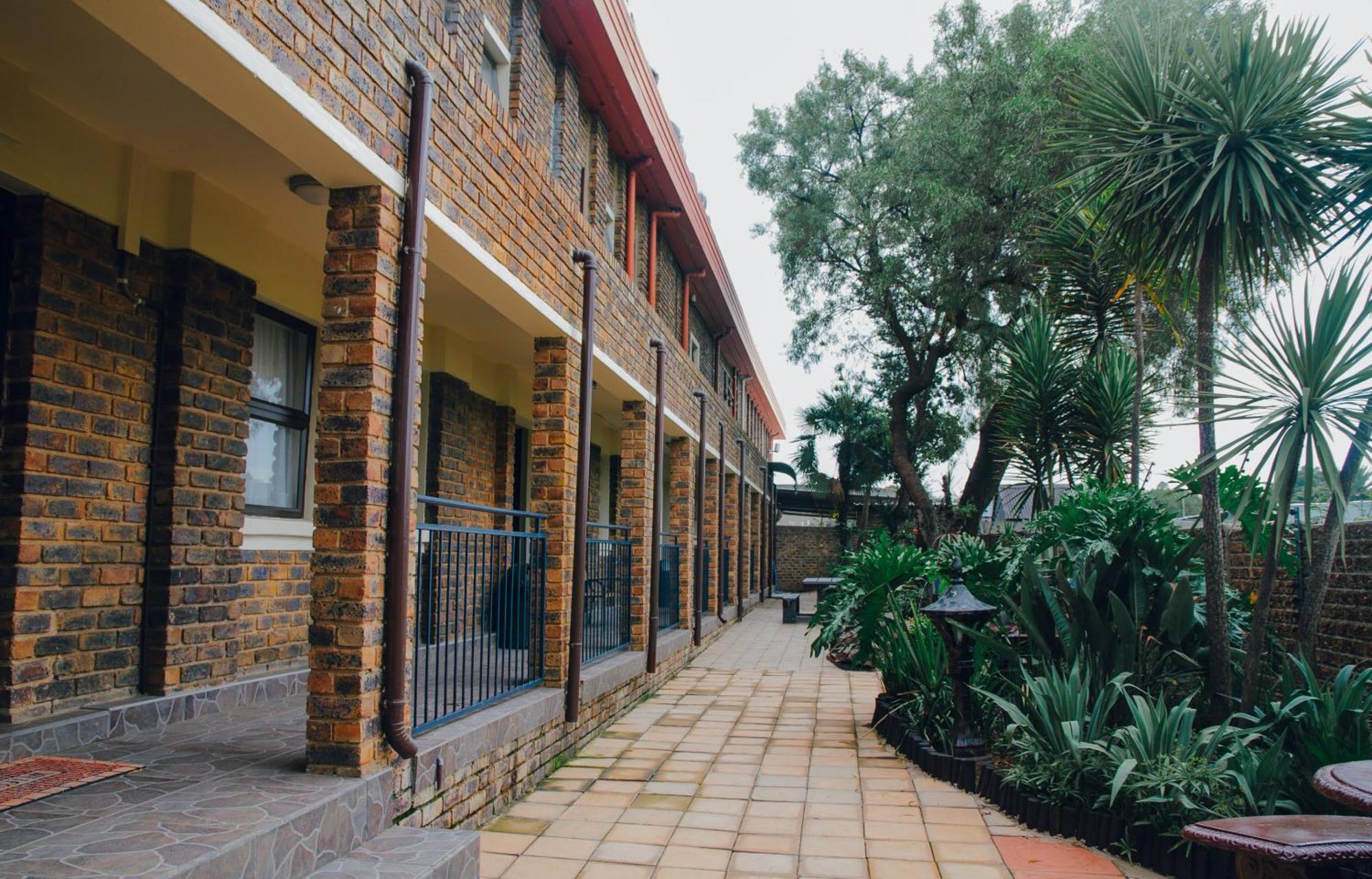 Towers Lodge Boksburg Exterior photo